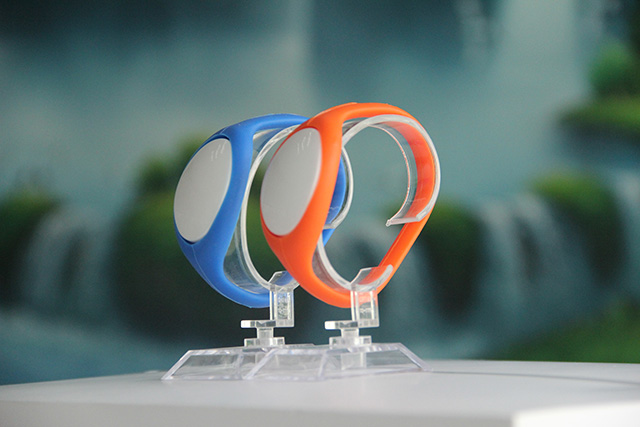 生物体内怎样使用织唛腕带RFID？？？？？？