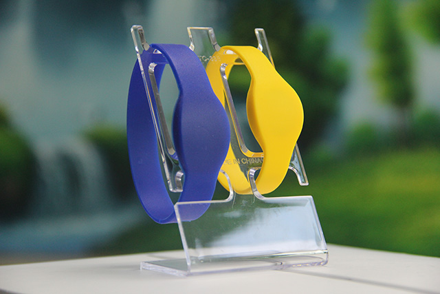 怎样选择有实力的织唛腕带厂家