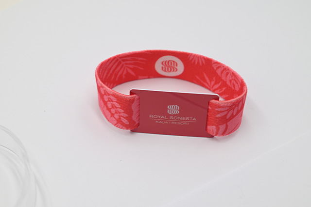 智能IC卡与智能ID卡有什么区别？？？