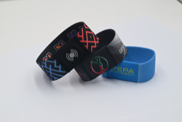 S70卡和S50卡的区别，，，，，，它们的手艺参数和应用领域有哪些