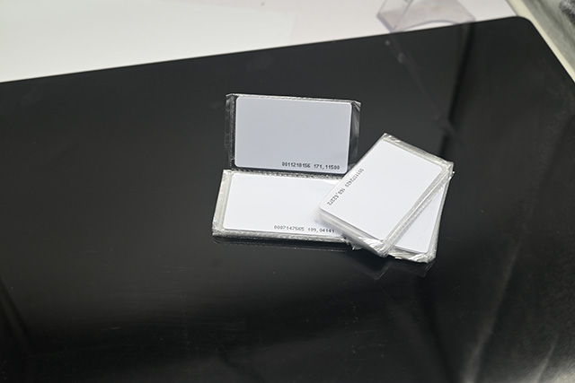 怎样使用美发会员卡来留住主顾呢？？？