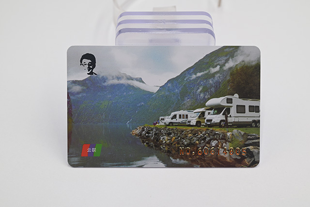 芯片卡与磁条卡之间有什么区别，，，，，，这个是我们需要相识的